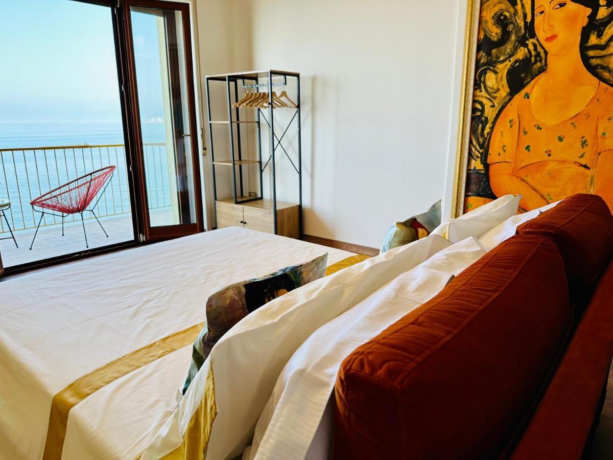 Blumare Arthouse Hotel Salerno Ngoại thất bức ảnh