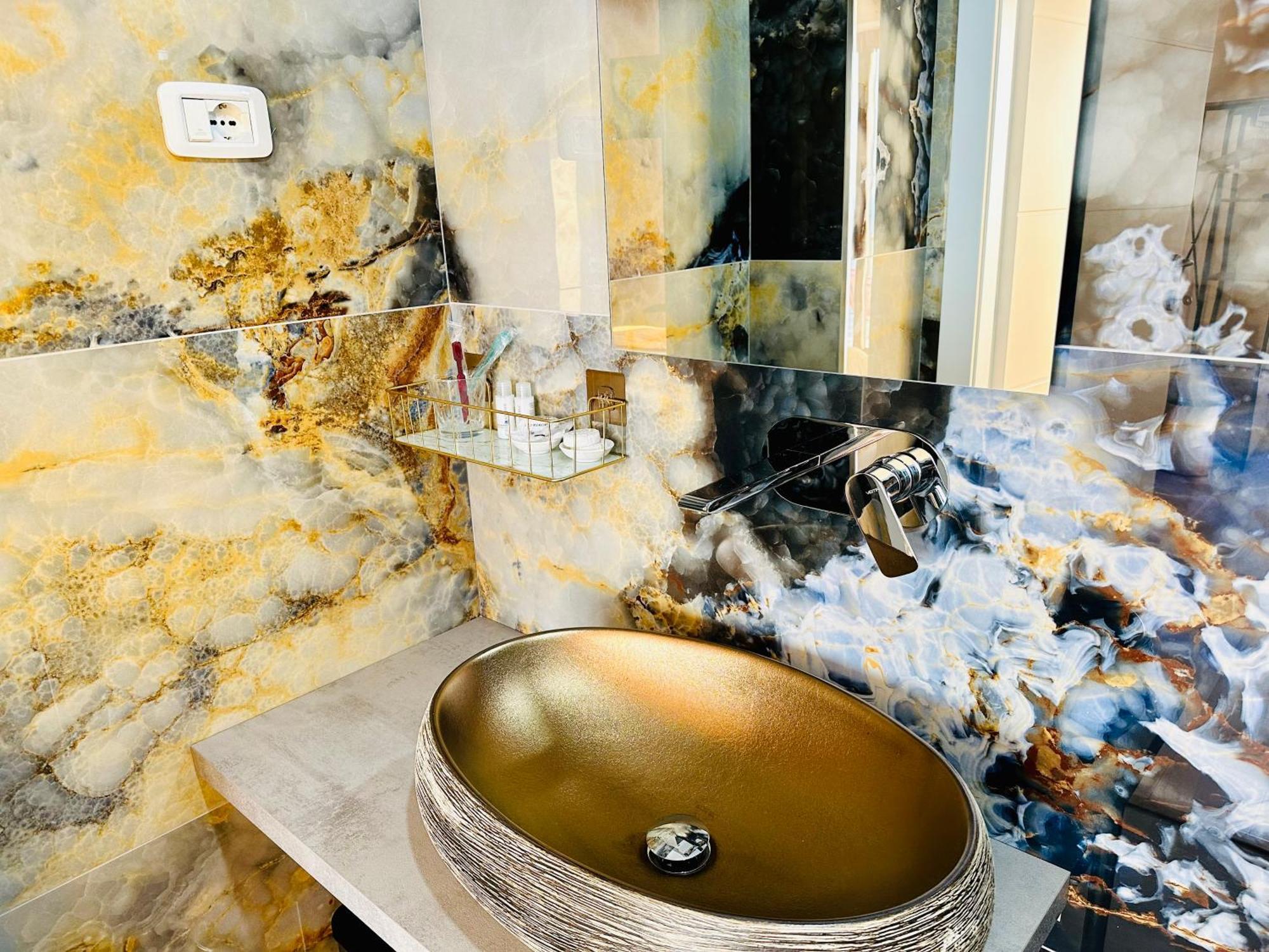 Blumare Arthouse Hotel Salerno Ngoại thất bức ảnh
