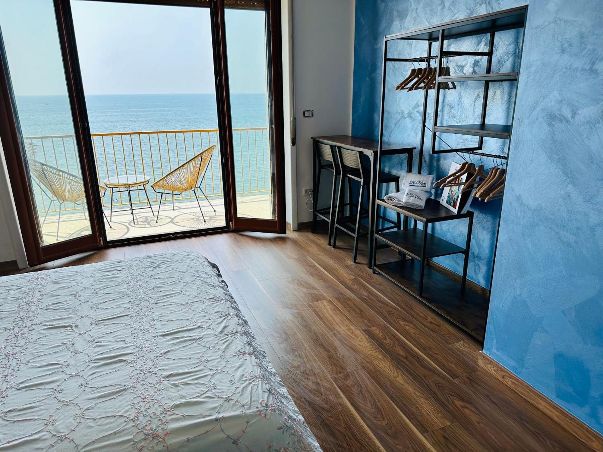 Blumare Arthouse Hotel Salerno Ngoại thất bức ảnh