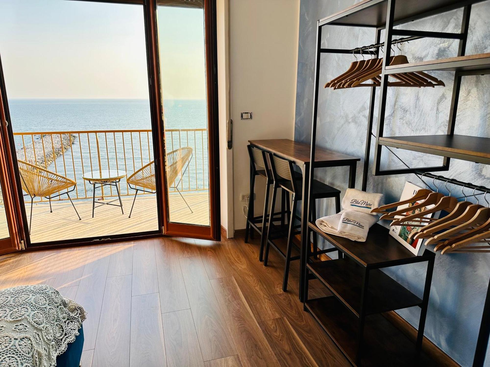 Blumare Arthouse Hotel Salerno Ngoại thất bức ảnh