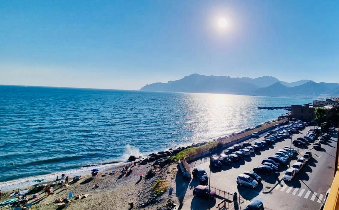 Blumare Arthouse Hotel Salerno Ngoại thất bức ảnh
